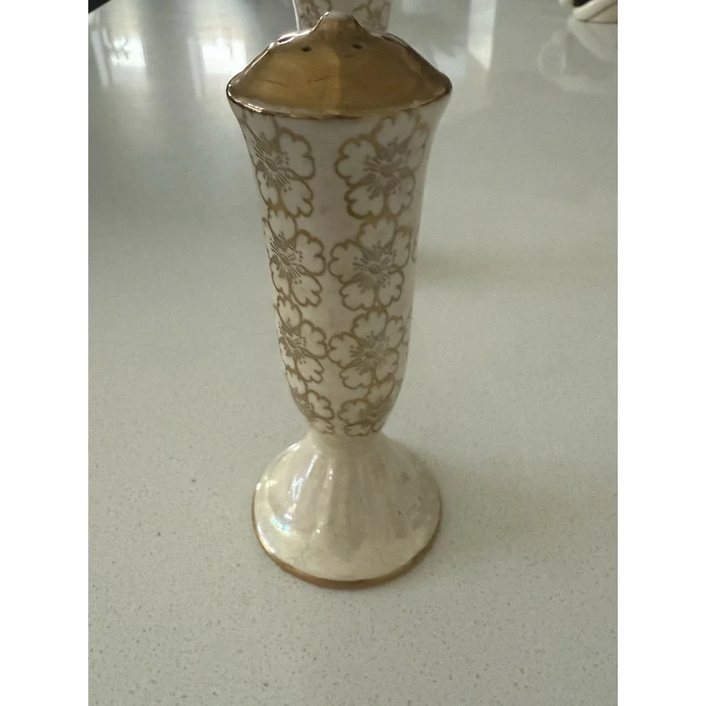 Vintage Iridescent Salt & Pepper Shakers Gold Cream Floral With‎ Stoppers